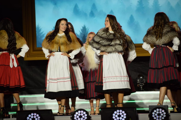fotok-daroczi-eszterszoljon-24A092B044-A3EB-5B91-AB7E-7EBAD95332B1.png