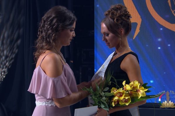 magyarok-vilagszepe-finale-dijatado-253EE5BD97-0D28-CD41-519B-2AA88448822A.jpg