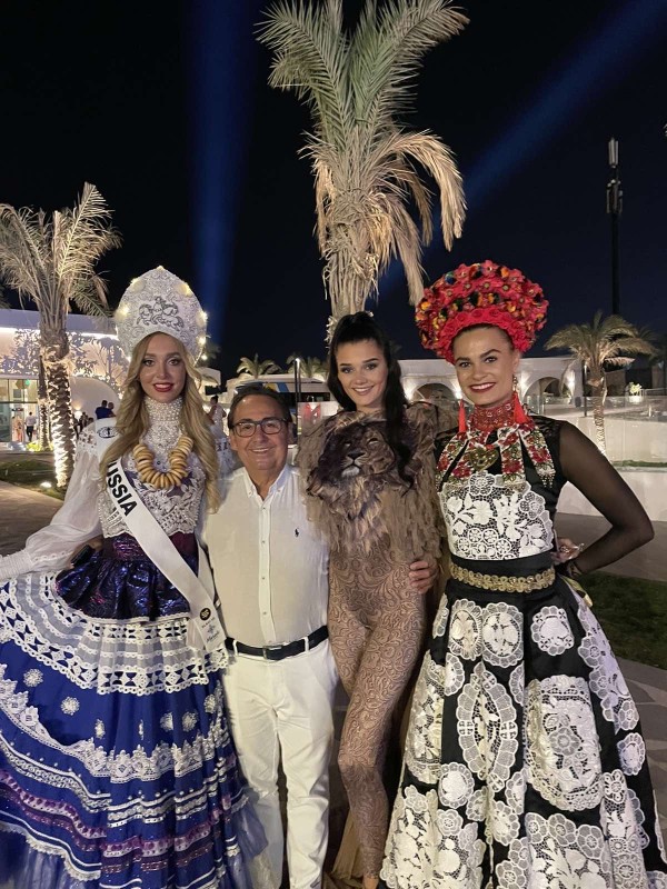 Balról Ádám az orosz a holland és a magyar versenyző társaságában